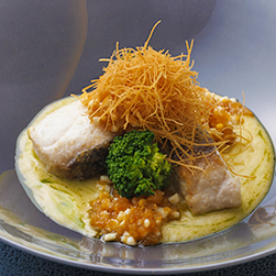 目鯛のソテー　柑橘のピューレと芳醇なバターソース