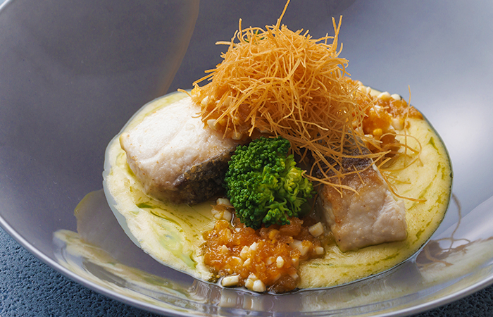 目鯛のソテー 柑橘のピューレと芳醇なバターソース