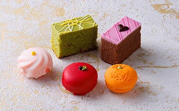 【オンラインショップ】桜のパウンドケーキ、冬限定プティフール、バレンタイン商品 情報を掲載いたしました